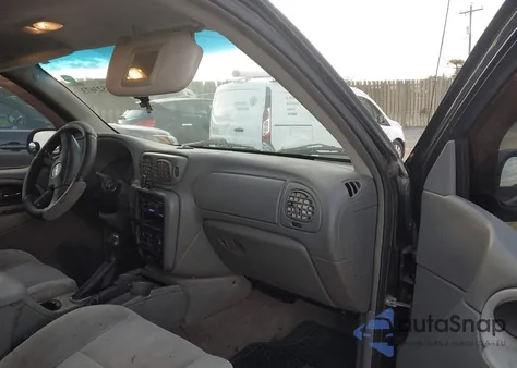 2005 Chevrolet Trailblazer Ls z USA, uszkodzony, nr VIN 1GNDS13S252376362